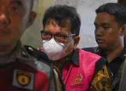 Mantan Pejabat MA Zarof Ricar Jalani Sidang Perdana Kasus Suap Ronald Tannur