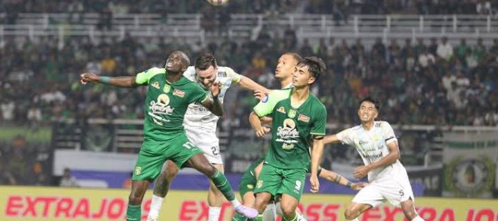 Persebaya Bungkam Persib 4-1 di Gelora Bung Tomo