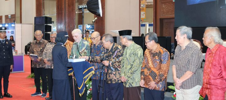 Quo Vadis Bea Cukai Indonesia: Tonggak Sejarah Kembalinya Kedaulatan Bea Cukai
