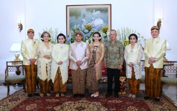 Putra dan Andie Gelar Tradisi Mitoni Sambut Kelahiran Anak Pertama