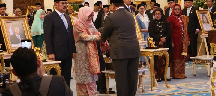 Presiden Soeharto Dianugerahi Gelar Pahlawan Nasional, Berjasa Pertahankan Kedaulatan Indonesia