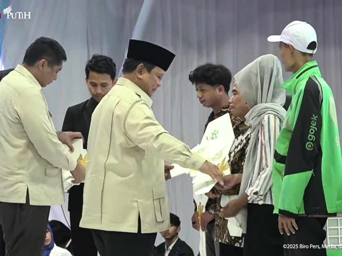 Prabowo Resmikan Akad Massal Dan Serah Terima Kunci 50.030 Unit Rumah Subsidi Bagi Rakyat