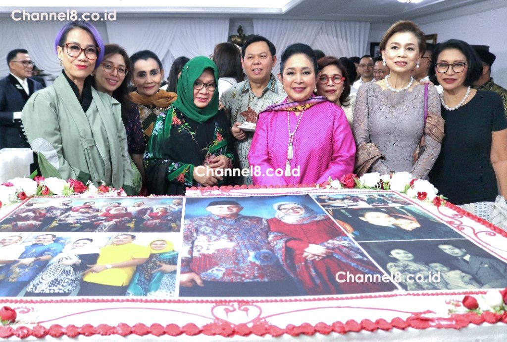 Bikin Terharu, Kejutan Kue Tart Raksasa di Ulang Tahun ke-77 Tutut Soeharto