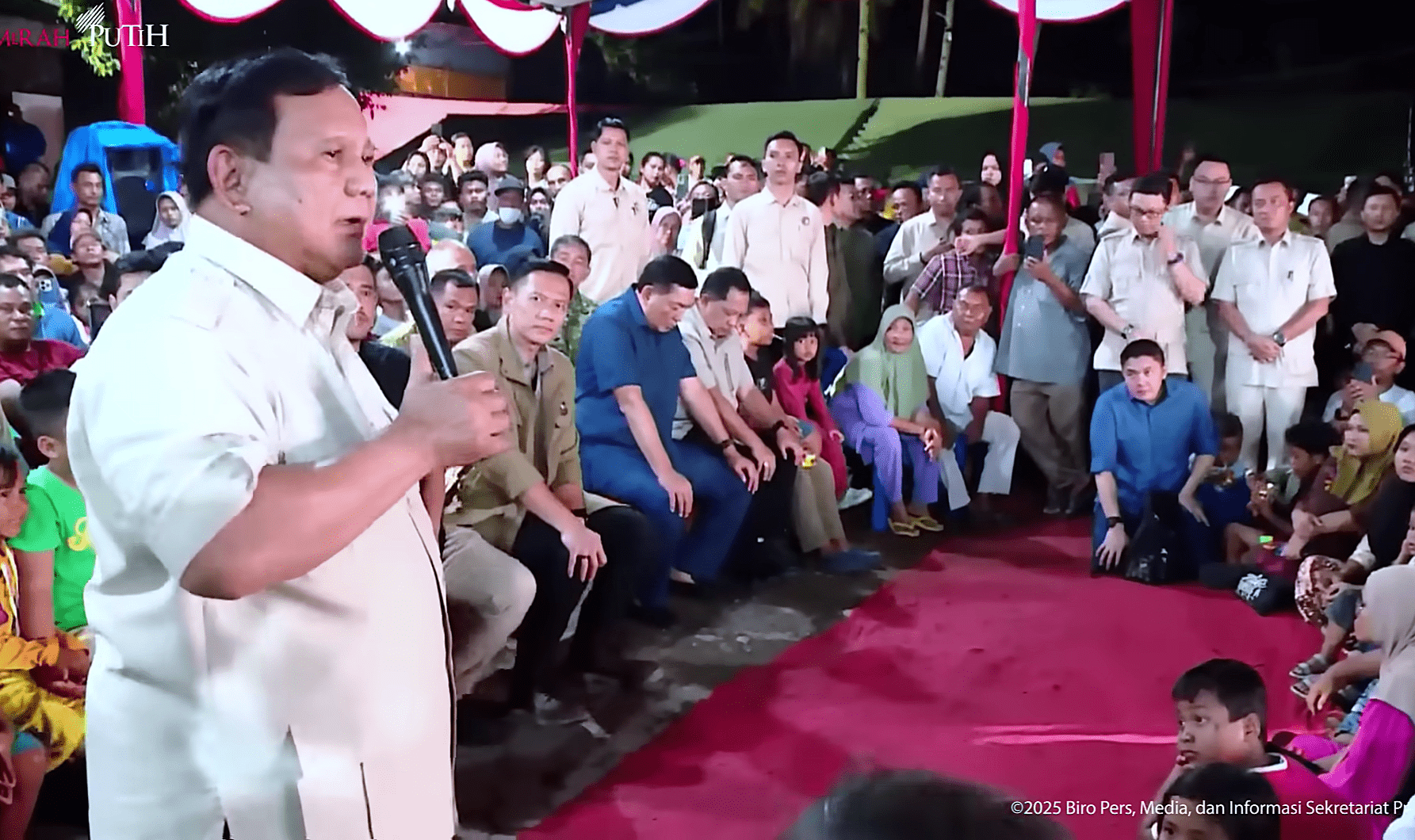 Presiden di Tengah Luka Bencana: Negara Tak Pergi, Rakyat Tak Sendiri