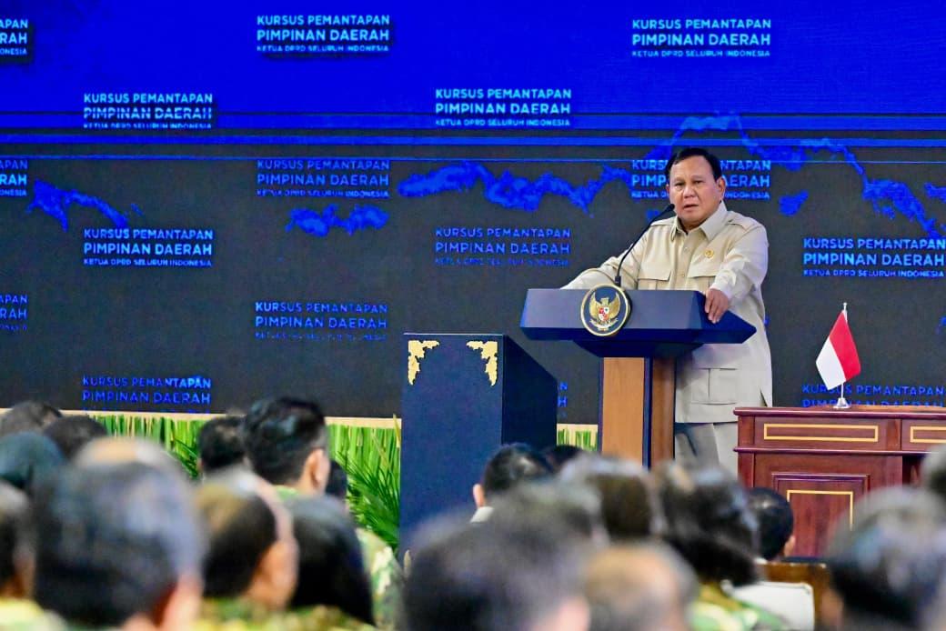 Prabowo Beri Arahan ke Ketua DPRD Se-Indonesia di Magelang, Tegaskan Peran Daerah Menuju Indonesia Emas 2045