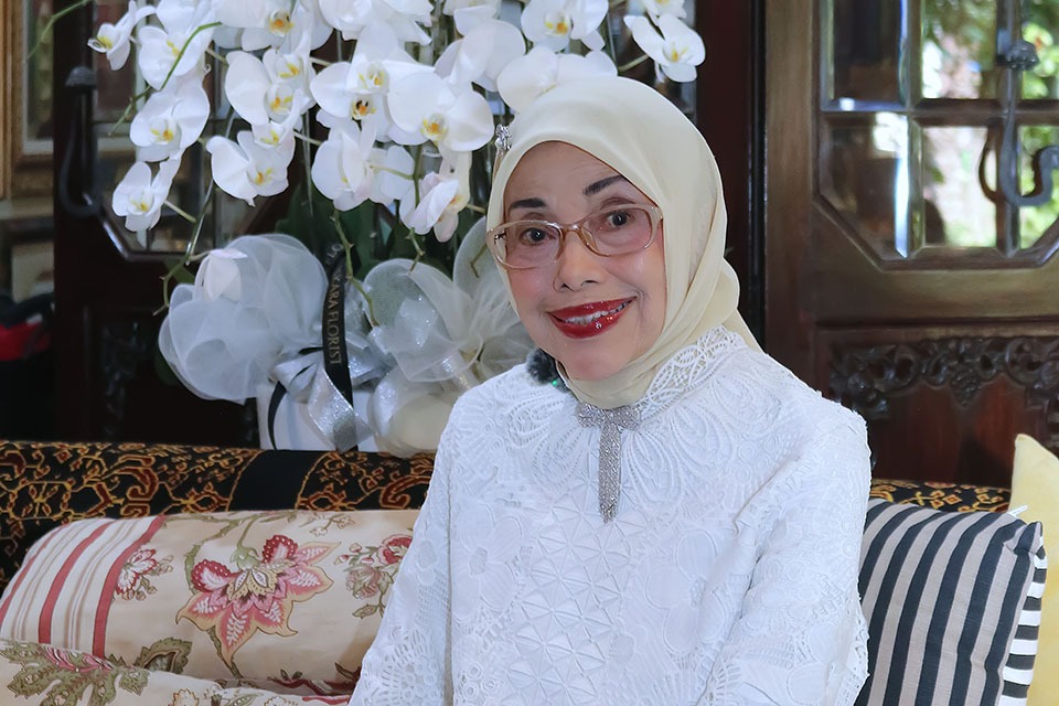 “Saya Rela Menunggu Seribu Jam…” Jejak Kerendahan Hati Ibu Tien Soeharto yang Tetap Hidup dalam Kenangan