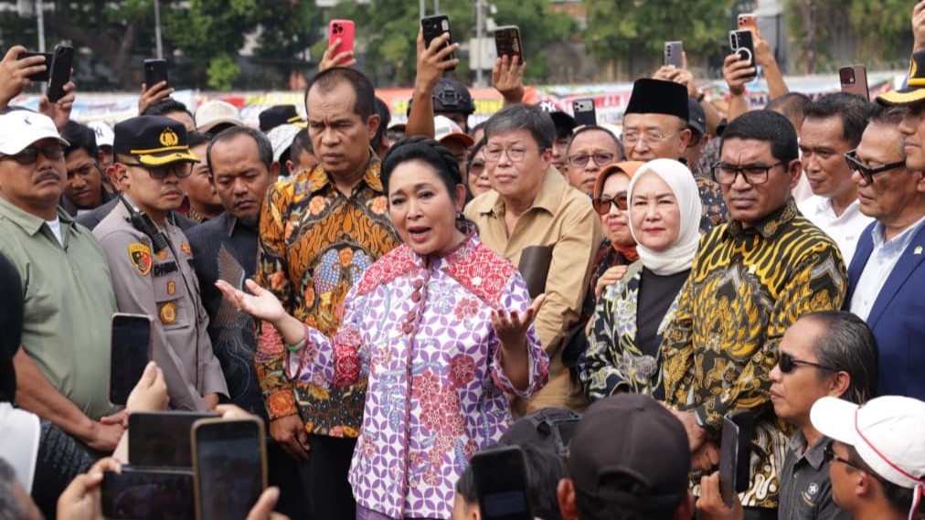 Telur Turun, Tapi Kok Peternak Malah Rugi? Titiek Soeharto Temui Pendemo di DPR